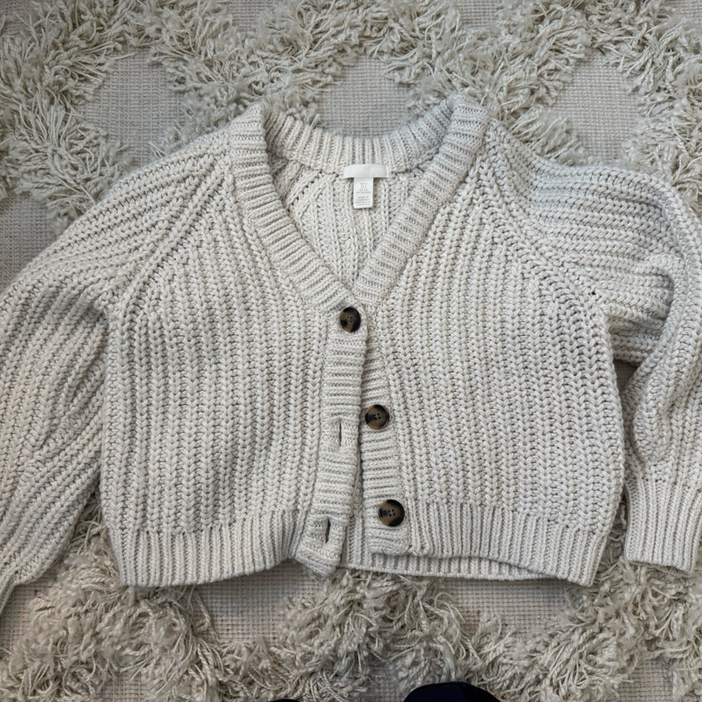 3/$30 FLASH SALE - H&M Cream Knit Cardigan